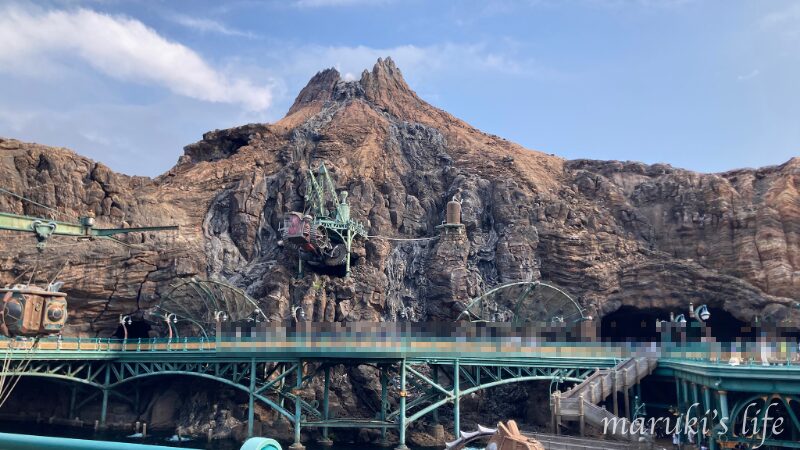 ディズニーシー、ミステリアスアイランドの火山と橋