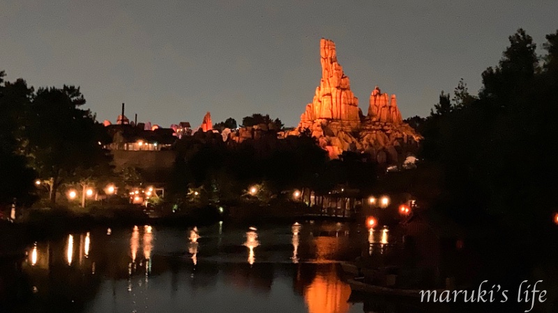 ディズニーランド 夜のビッグサンダー・マウンテン